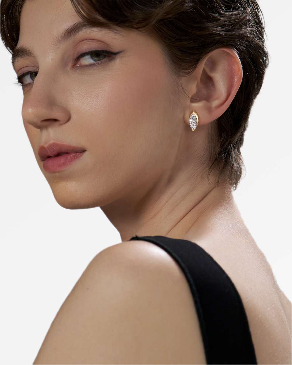 Apixa Diamond Stud Earrings