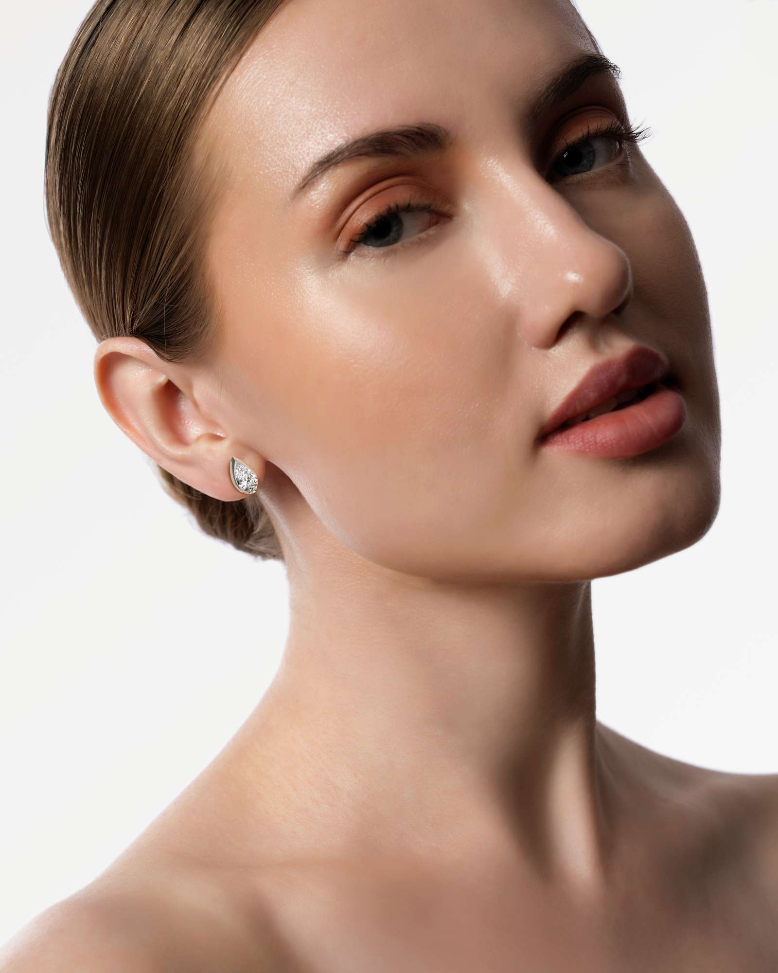 Pinnacle Apice Diamond Stud Earrings, With 1.00 ct Pear Cut in 14K White Gold (2.00 ctw)