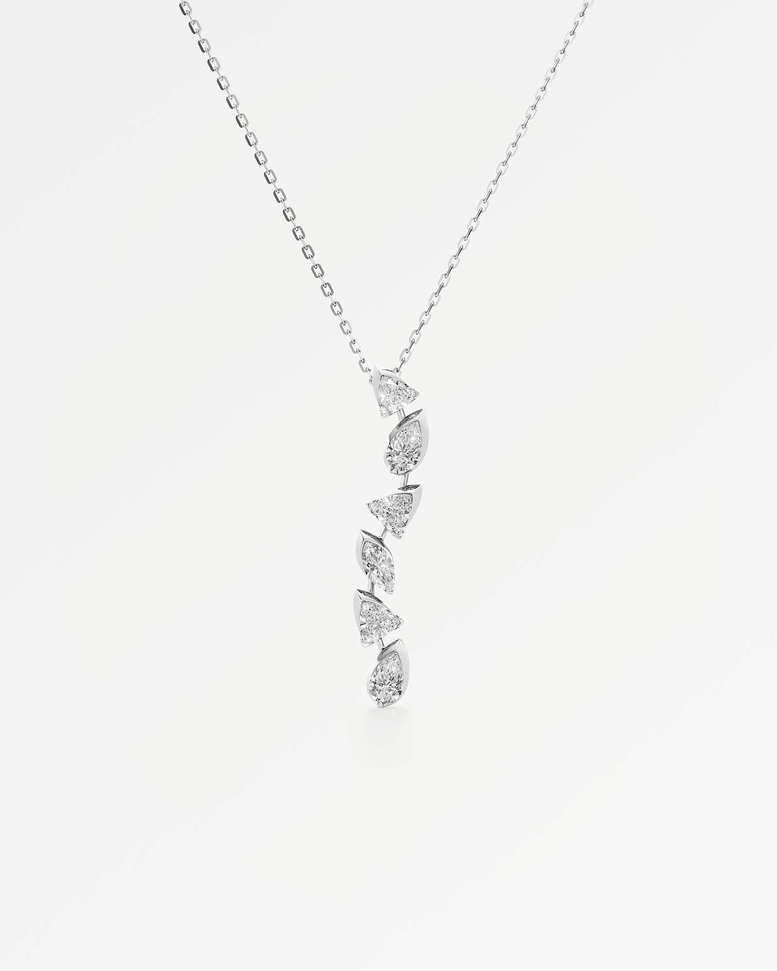 Vettaire Diamond Pendant
