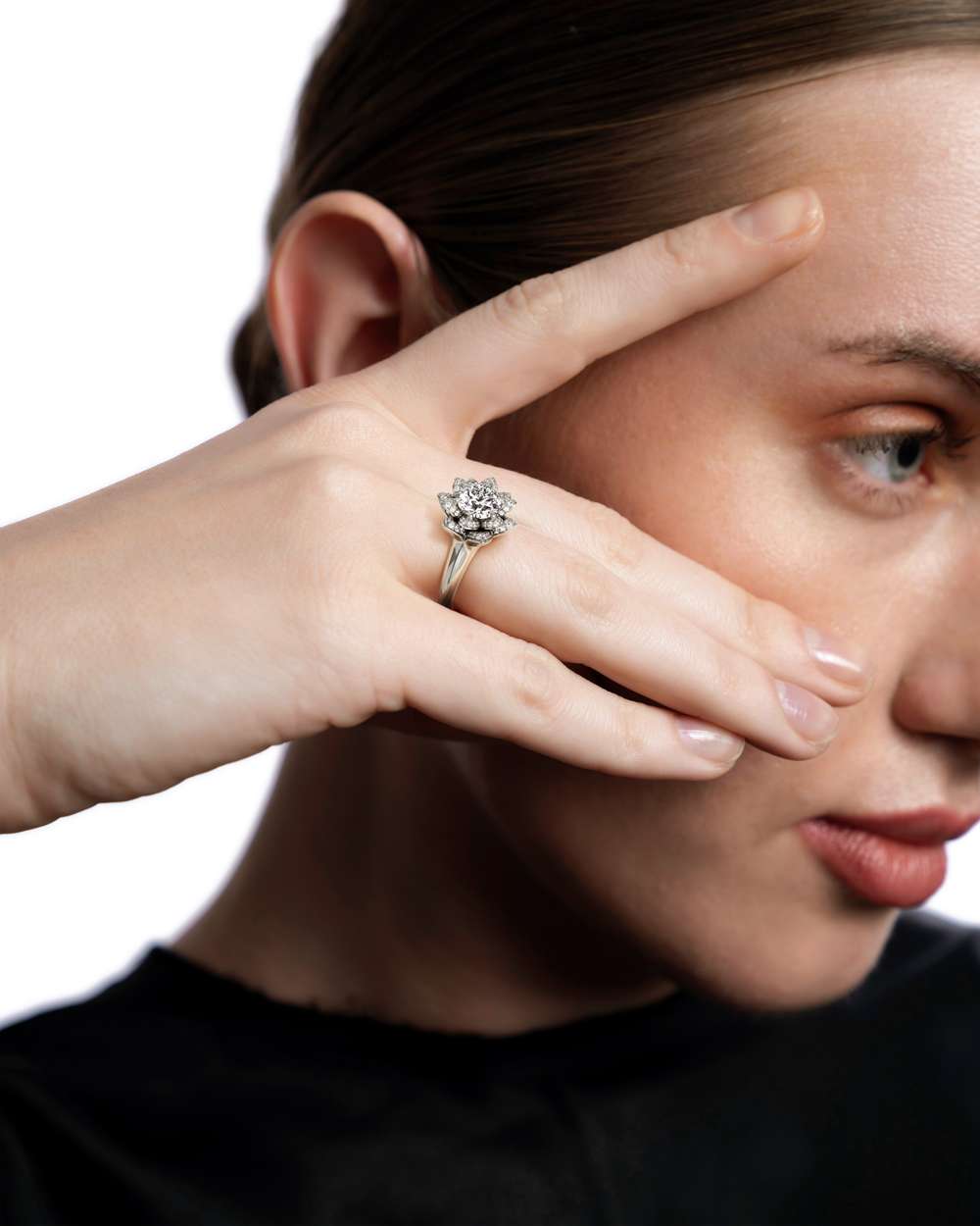 Elaris Diamond Engagement Ring